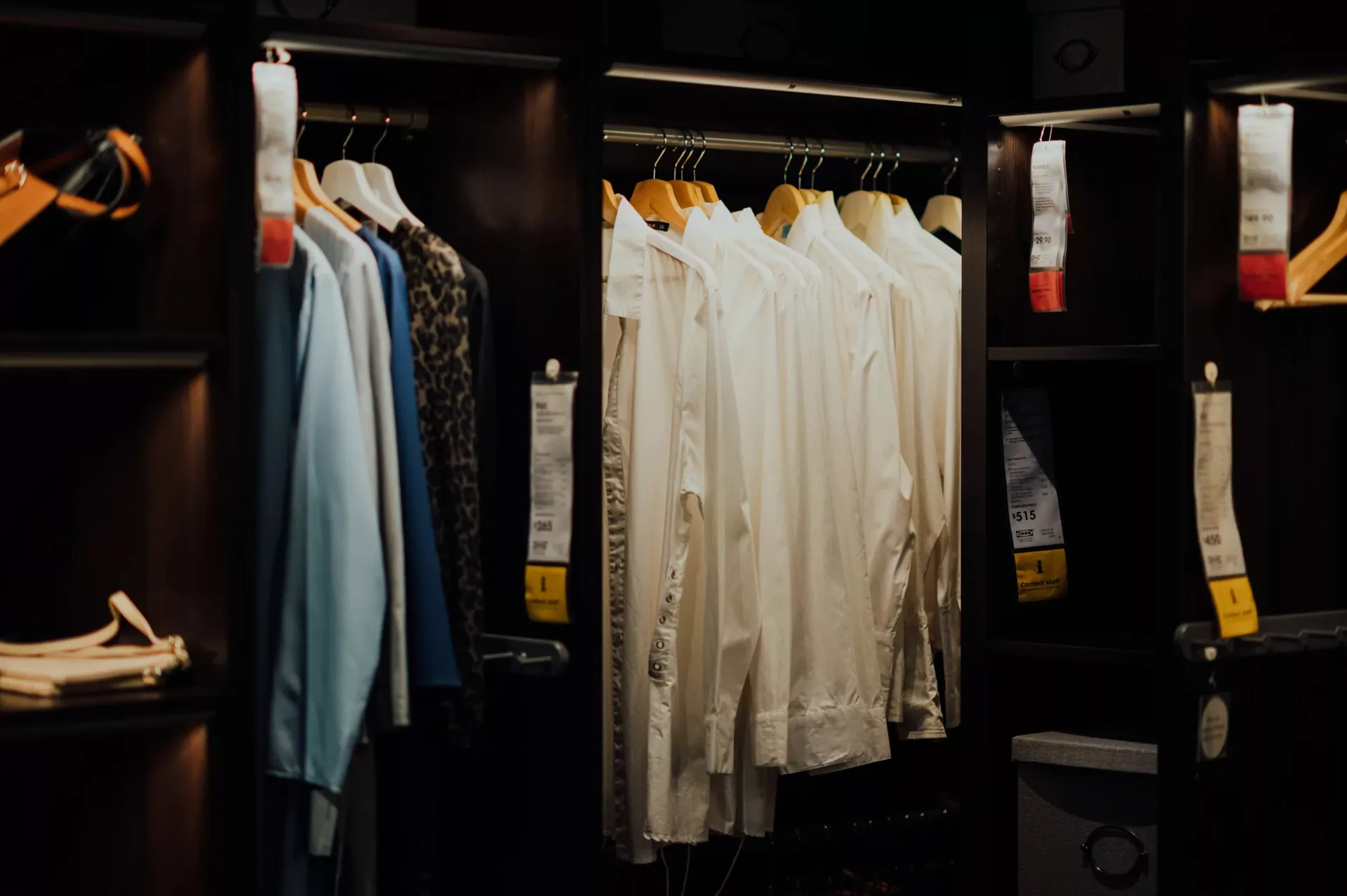 Wardrobe Refresh: Wie man die eigene Garderobe strategisch erneuert