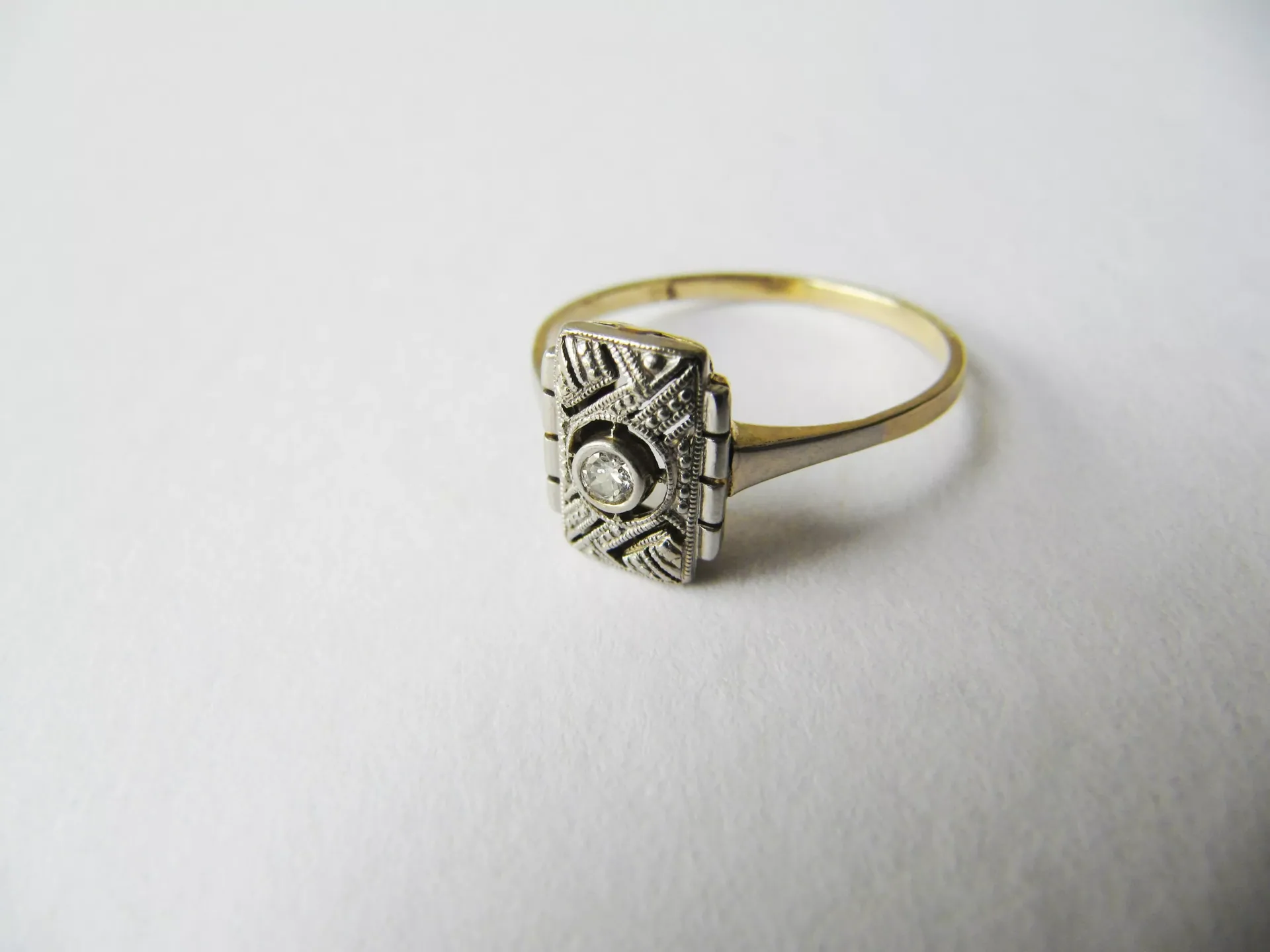 Statement Schmuck: Ein Blick auf zeitlose Eleganz