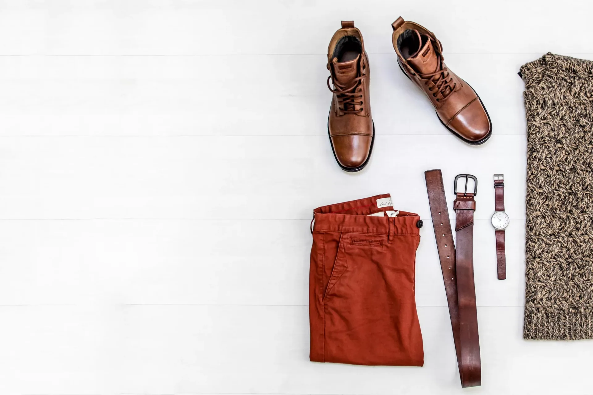 Fashion Essentials: 15 Kleidungsstücke, die jede Garderobe aufwerten